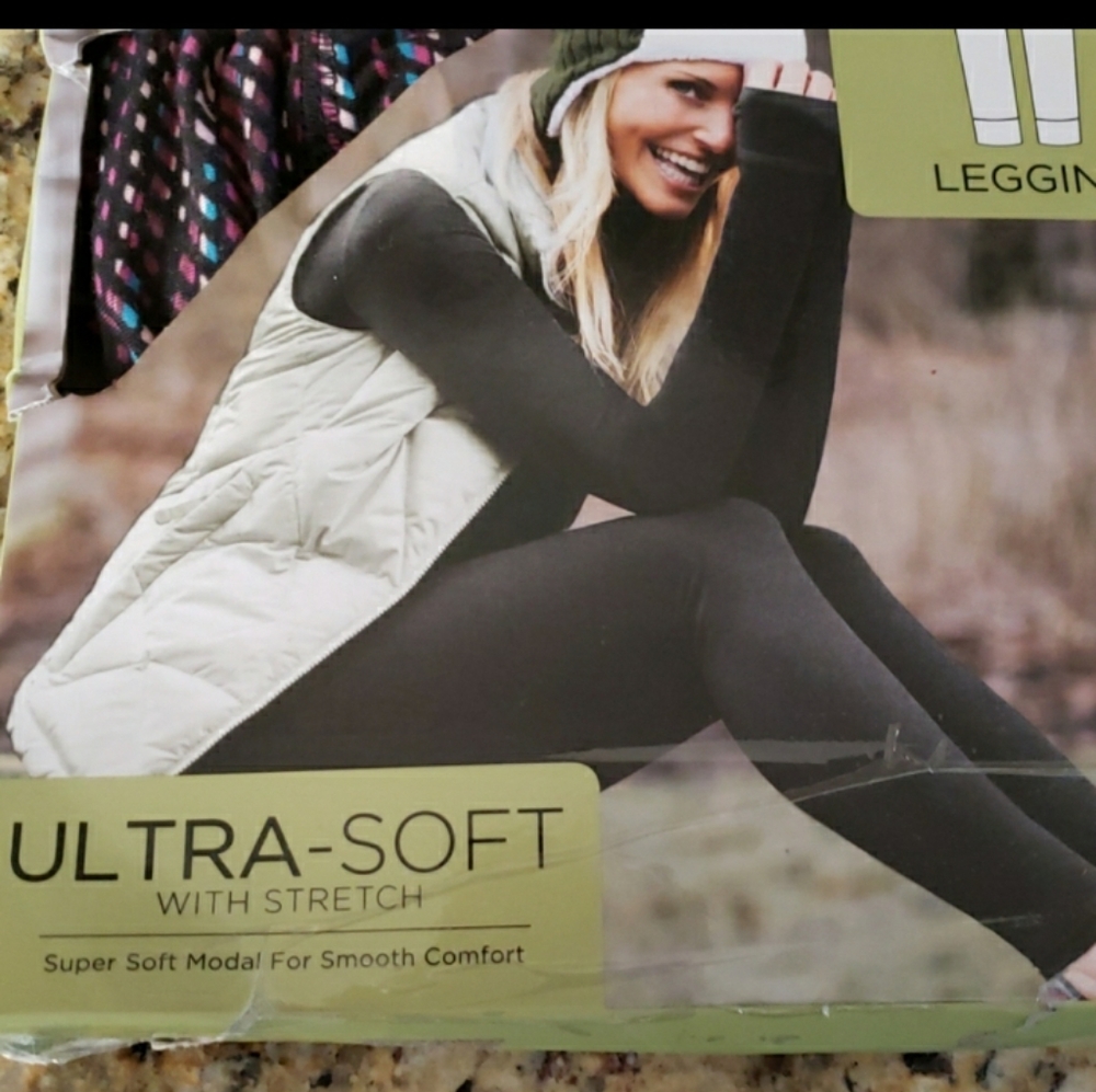 🎁NWT CUDDLE DUDS LEGGINGS